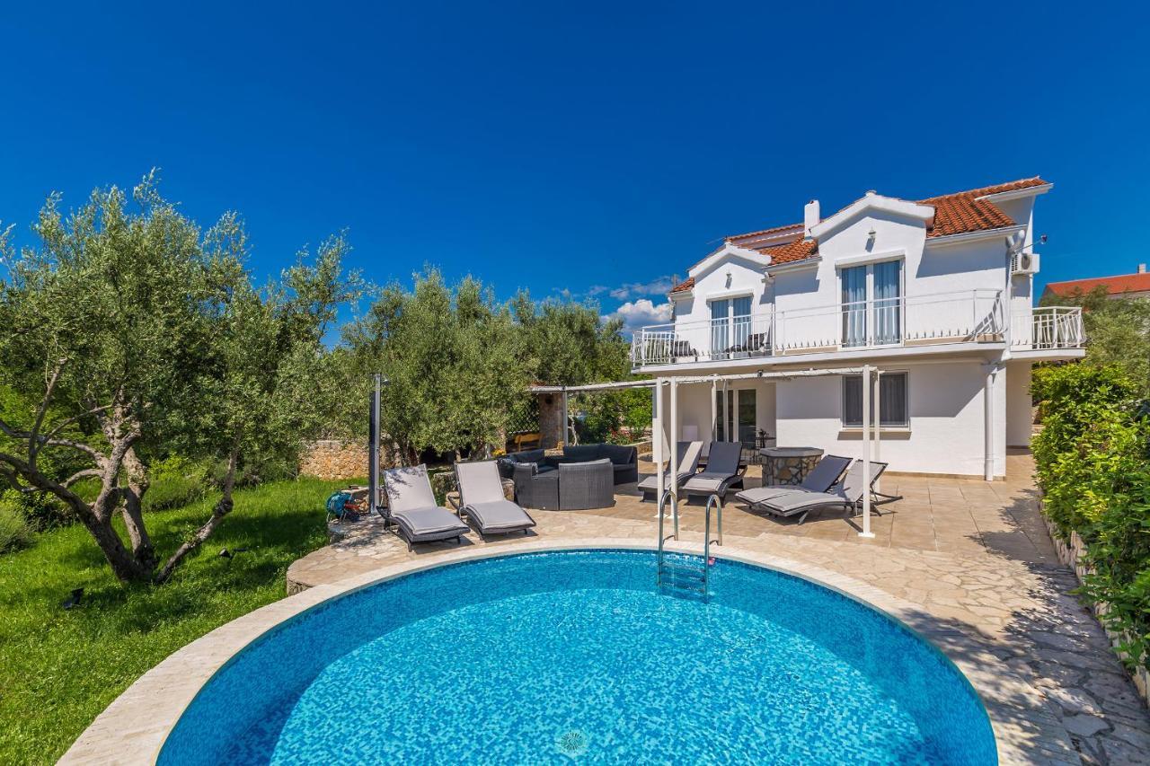 Brzac Holiday Home Olive Garden מראה חיצוני תמונה