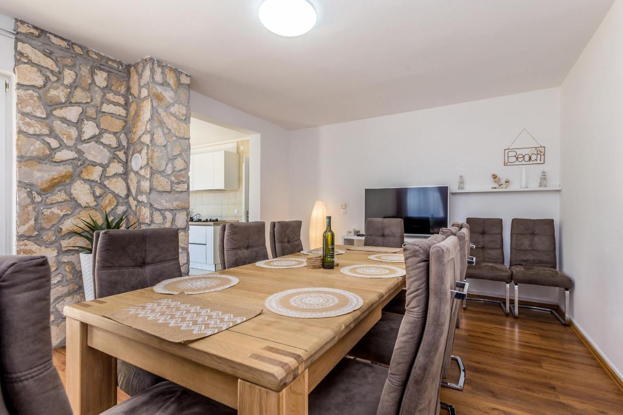 Brzac Holiday Home Olive Garden מראה חיצוני תמונה