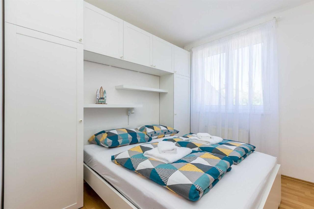 Brzac Holiday Home Olive Garden מראה חיצוני תמונה