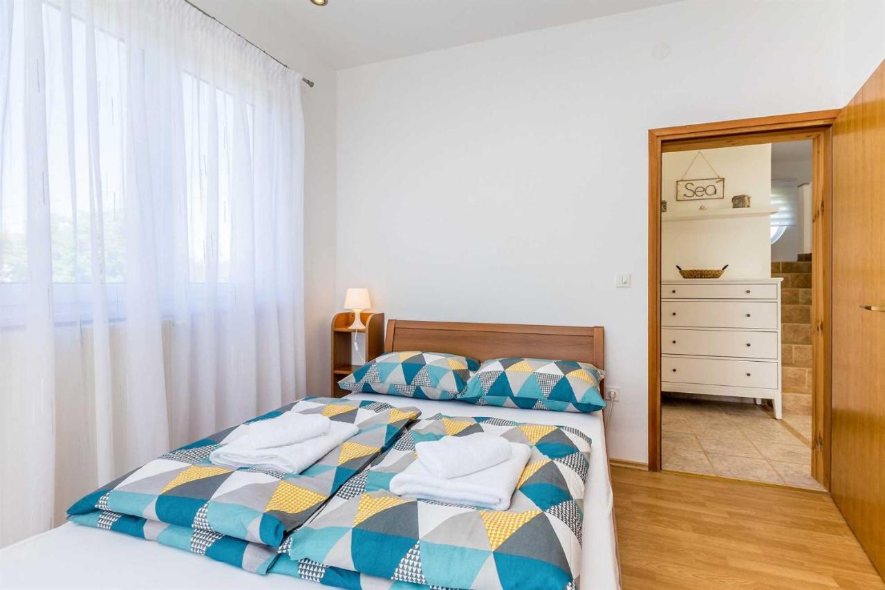 Brzac Holiday Home Olive Garden מראה חיצוני תמונה