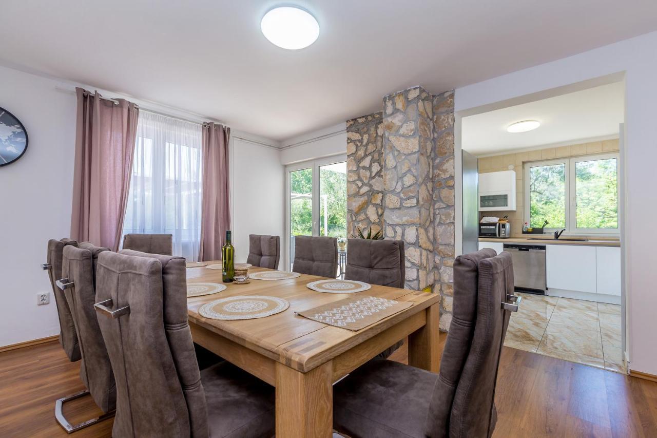 Brzac Holiday Home Olive Garden מראה חיצוני תמונה