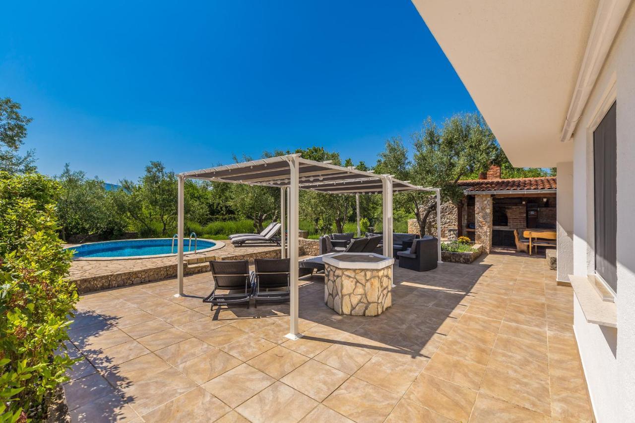 Brzac Holiday Home Olive Garden מראה חיצוני תמונה